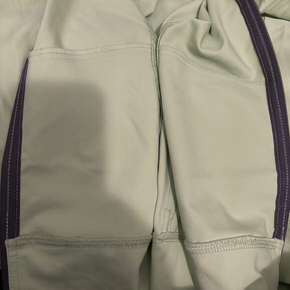 Activewear Lightweight Zip Jacket with pockets Size Unknown - Picture 3 of 9